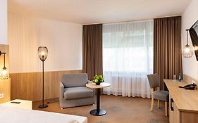 Plaza Hotel & Living Frankfurt